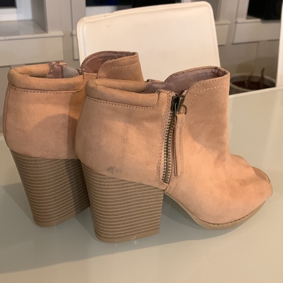 Qupid bootie - size 7 - Picture 4 of 7